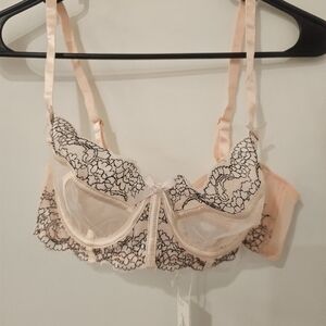 WOMEN'S SEXY LACE BRA BY ANGABRIEL.  SIZE 34C. NWT.